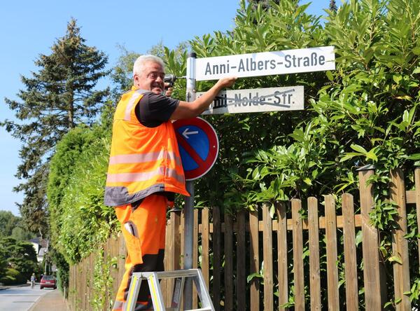 Anlage 2_Stra�enschild Anni Albers Stra�e