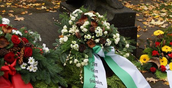 Kr�nze Volkstrauertag
